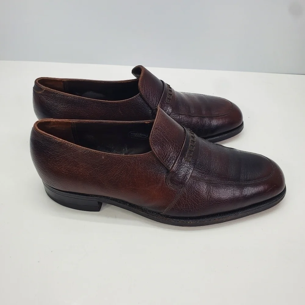 The Florsheim Shoe Men's 9.5 D Penny Loafers Distressed Leather Slip On Vintage